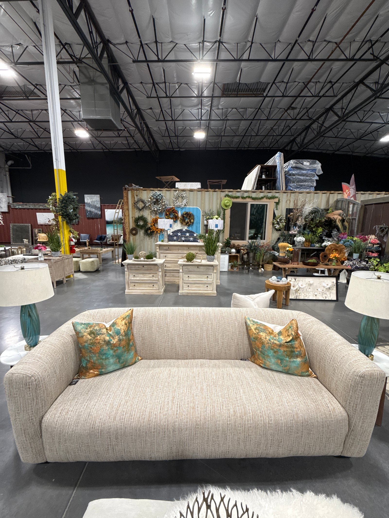 Andara Sofa harvest gold