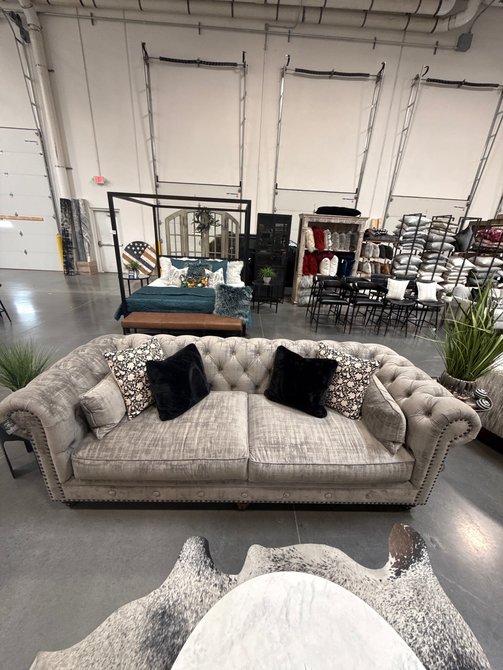 Sassy Jacq custom gel chesterfield sofa